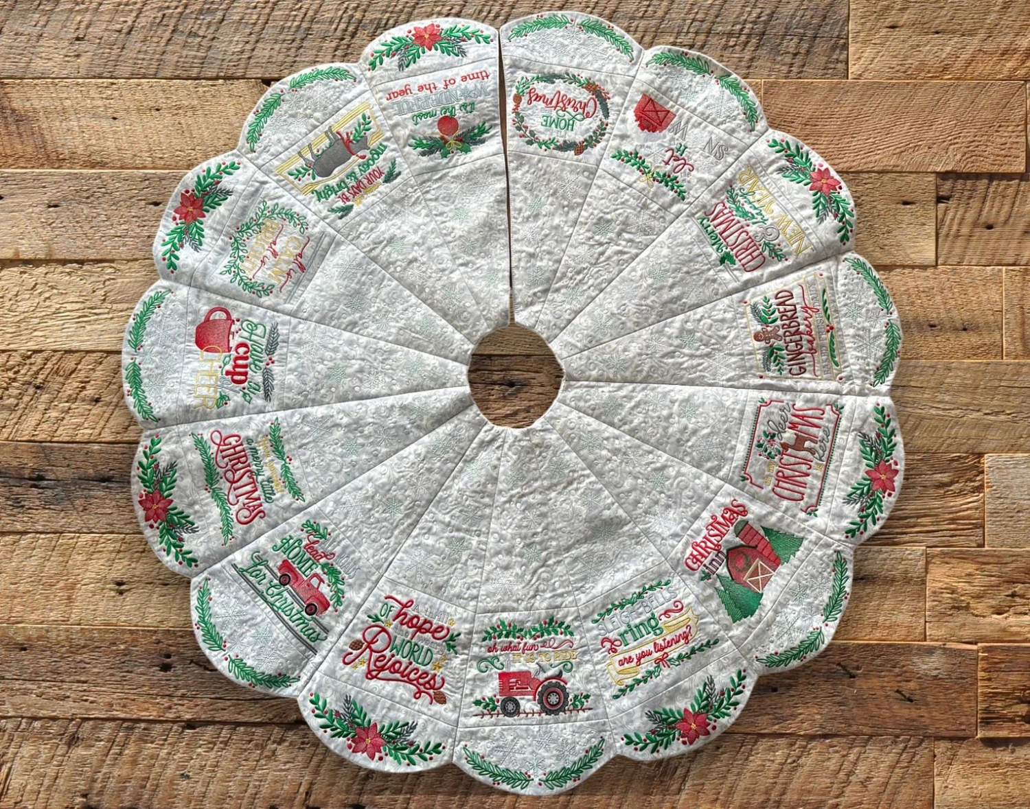 ITH Farmhouse Christmas Tree Skirt 3 ITH Farmhouse Christmas Tree Skirt - Image 3